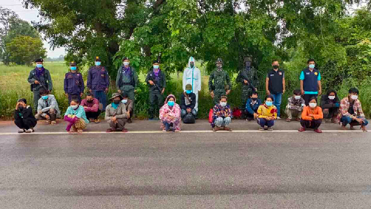 กองกำลังบูรพาสกัดจับเขมรลักลอบเข้าเมือง 2 จุด รวม 19 คน กองกำลังบูรพาสกัดจับเขมรลักลอบเข้าเมือง 2 จุด รวม 19 คน