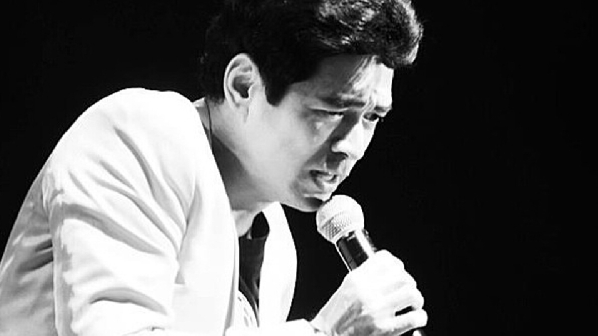 ไพเราะจับใจ ‘จิ๊บ วสุ’ น้อมรำลึกถึงในหลวง ร.๙ ด้วยบทเพลง‘ยามเย็น’ ไพเราะจับใจ ‘จิ๊บ วสุ’ น้อมรำลึกถึงในหลวง ร.๙ ด้วยบทเพลง‘ยามเย็น’