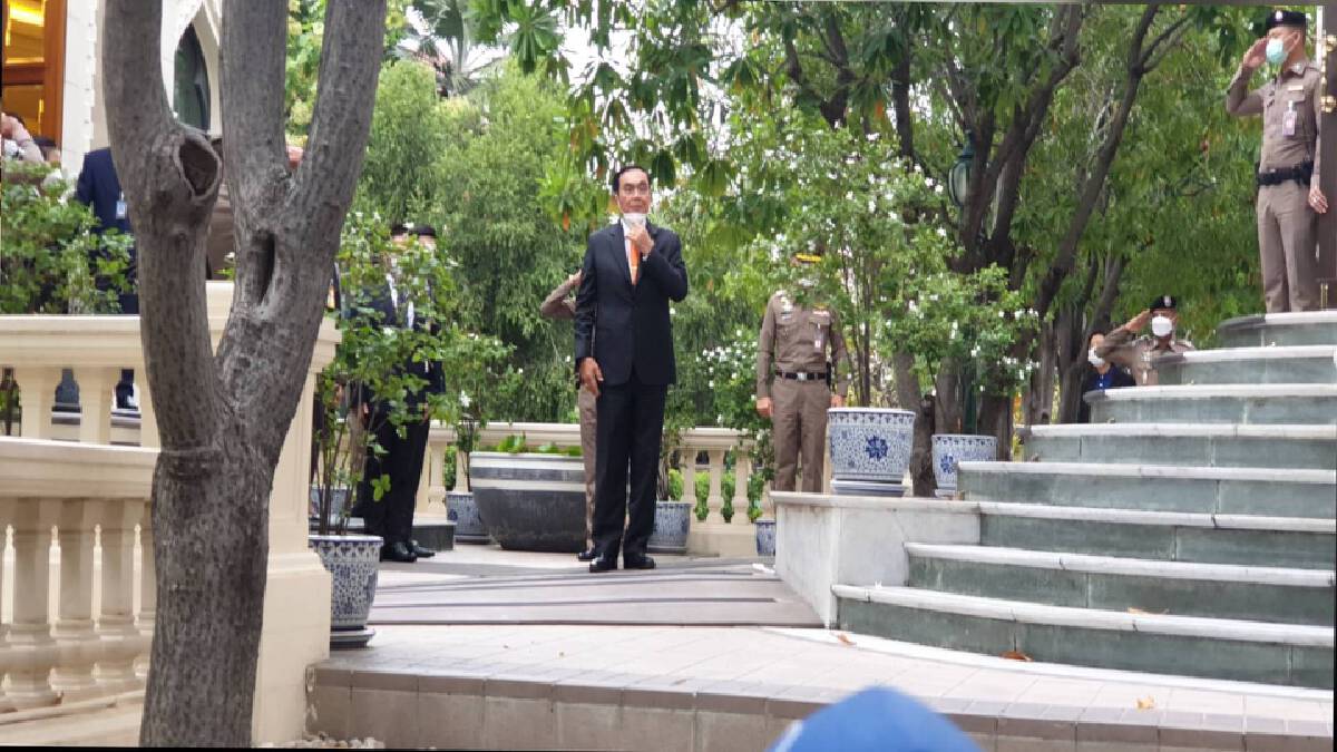 "บิ๊กตู่" เสียดาย "ลิซ่า" ไม่ร่วมเคาท์ดาวน์ภูเก็ต "บิ๊กตู่" เสียดาย "ลิซ่า" ไม่ร่วมเคาท์ดาวน์ภูเก็ต