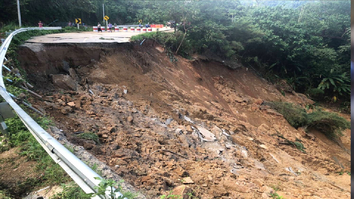 เร่งติดตั้งสะพานแบลีย์-ถนนขาดเกือบ100เมตร