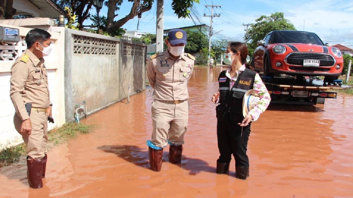 "ส.ส.กุลวลี" ประสานหน่วยงาน เร่งแก้ปัญหาน้ำท่วม "ส.ส.กุลวลี" ประสานหน่วยงาน เร่งแก้ปัญหาน้ำท่วม