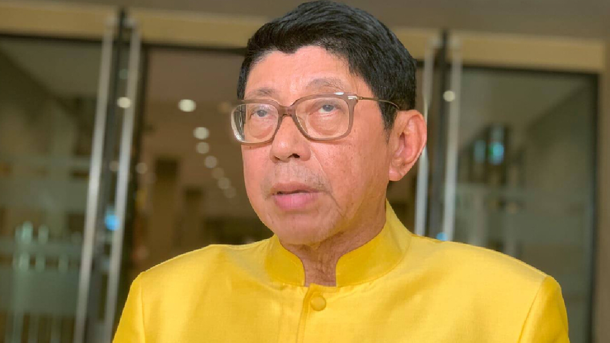 วิษณุชี้คลิปทักษิณไม่เข้าข่ายครอบงำพรรคเพื่อไทย วิษณุชี้คลิปทักษิณไม่เข้าข่ายครอบงำพรรคเพื่อไทย