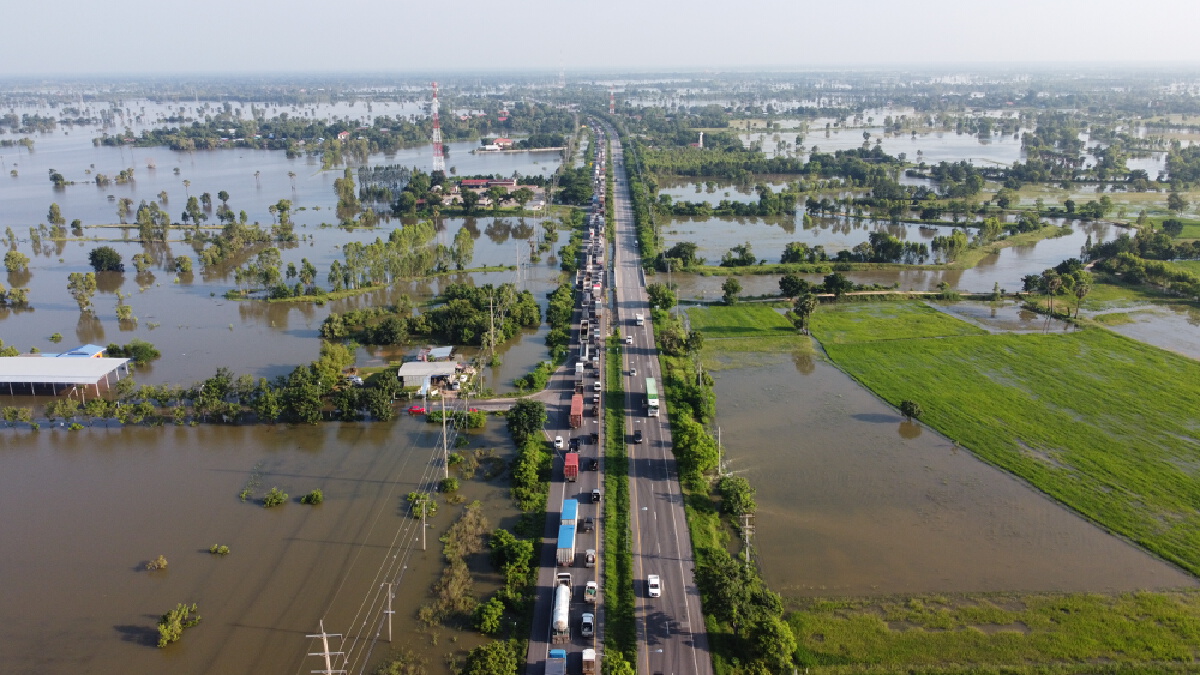 น้ำลำเชียงไกรทะลักท่วมถนนมิตรภาพทำรถติดกว่า 4 กม.ทางหลวงแจ้งใช้ทางเลี่ยง น้ำลำเชียงไกรทะลักท่วมถนนมิตรภาพทำรถติดกว่า 4 กม.ทางหลวงแจ้งใช้ทางเลี่ยง