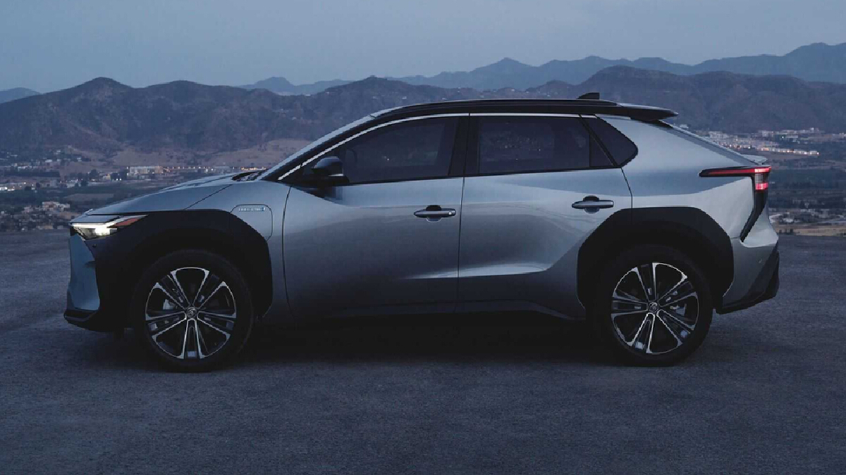มาแล้ว รถยนต์ SUV ไฟฟ้ารุ่นแรกจากโตโยต้า มาแล้ว รถยนต์ SUV ไฟฟ้ารุ่นแรกจากโตโยต้า