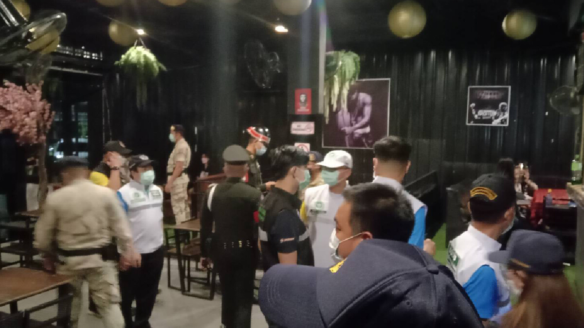 ศาลแขวงโคราช ลงดาบ 39 นักดื่มร้านละเมอ ฝ่าฝืน พ.ร.ก.ฉุกเฉิน