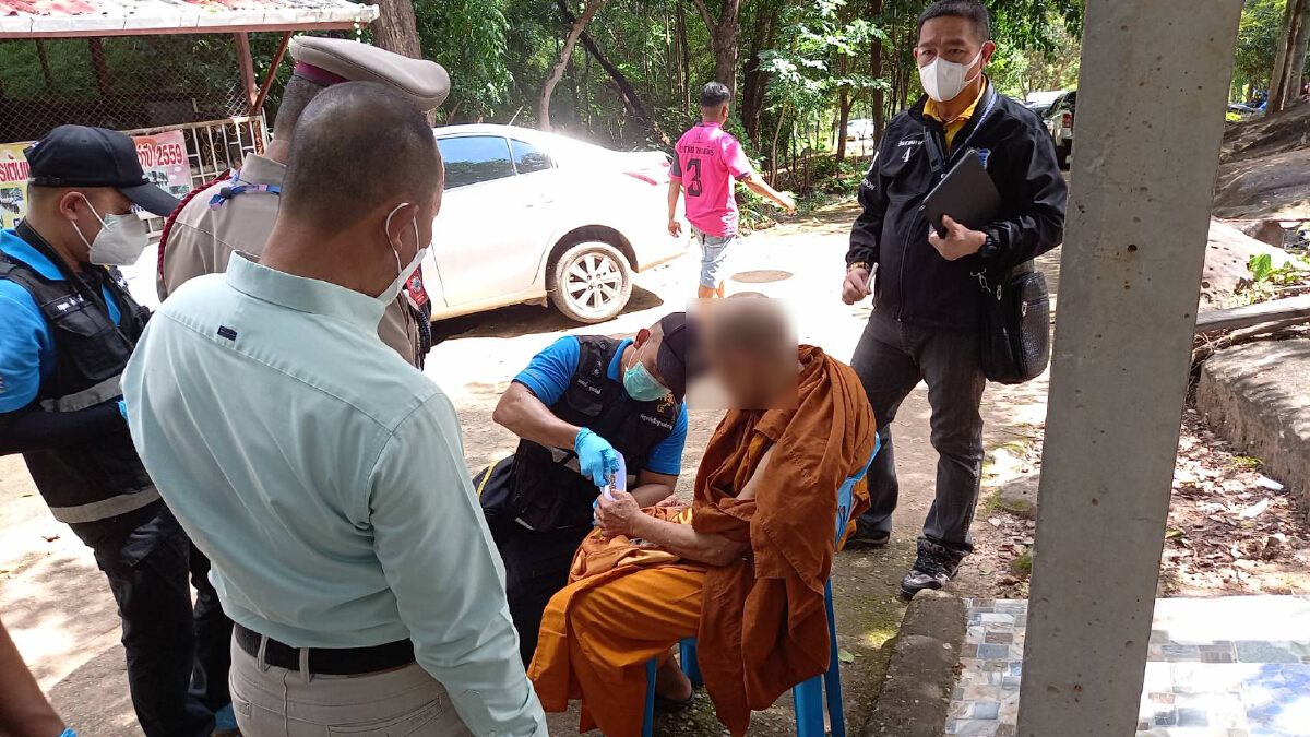 ตร.ส่งหลักฐานตรวจพิสูจน์ดีเอ็นดีเร่งสางคดีพระวัดป่าถูกฆ่าโหด