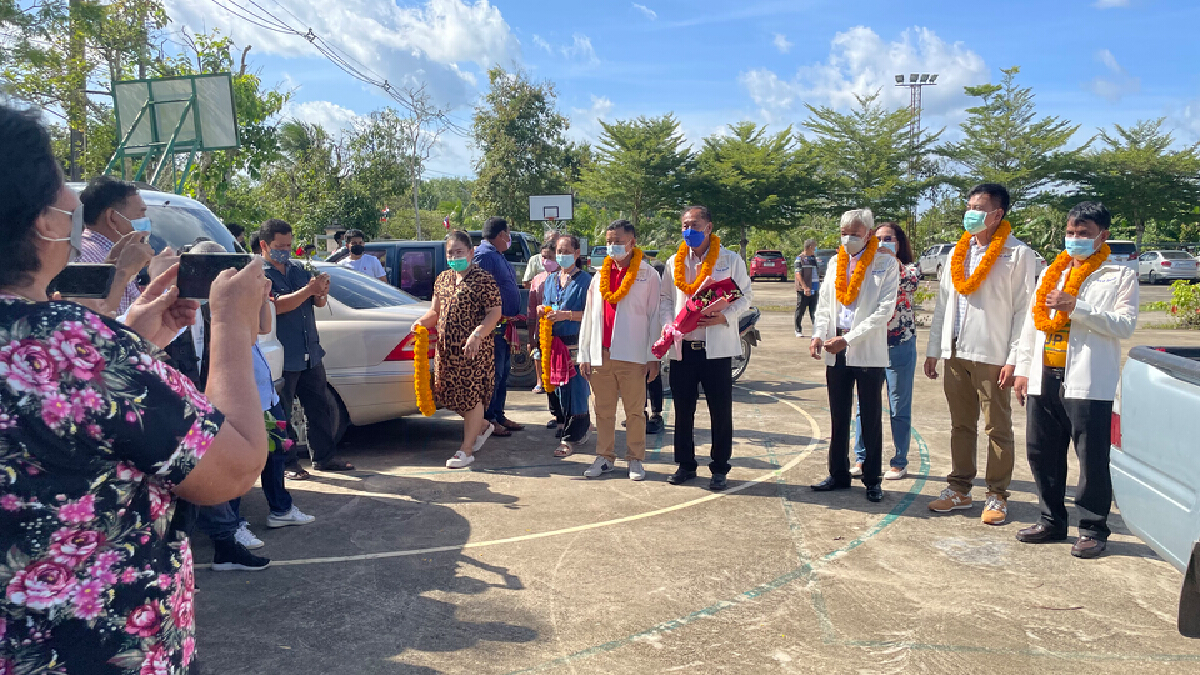 บรรยากาศรับสมัคร นายกอบต.-ส.อบต.ตรังวันแรกคึกคัก บรรยากาศรับสมัคร นายกอบต.-ส.อบต.ตรังวันแรกคึกคัก