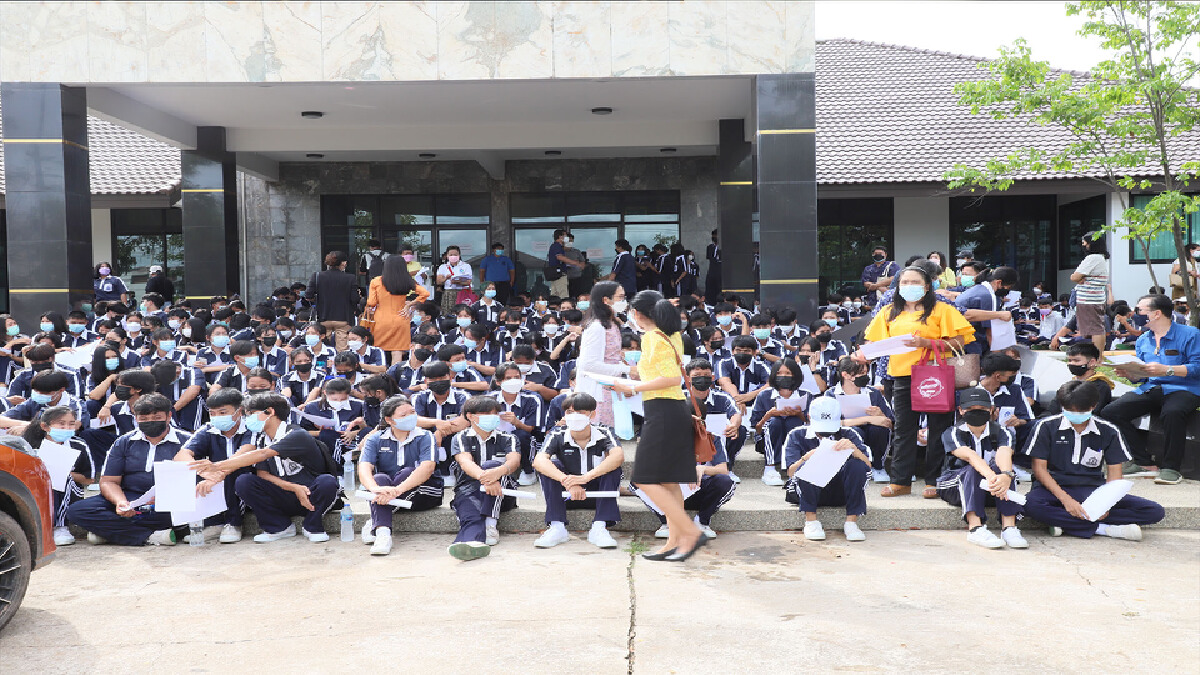 นักเรียนกว่า5พันคนแห่ฉีดวัคซีน-ดีใจจะได้กลับไปเรียน