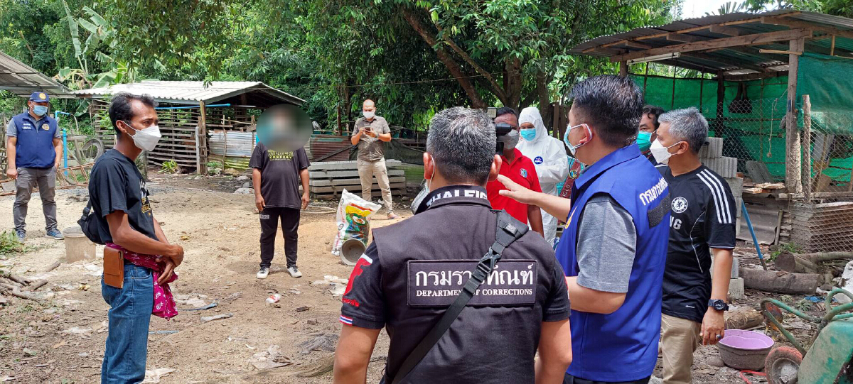 นักโทษติดโควิดหลบหนีมอบตัวแล้วกับนายอำเภอเบตง นักโทษติดโควิดหลบหนีมอบตัวแล้วกับนายอำเภอเบตง