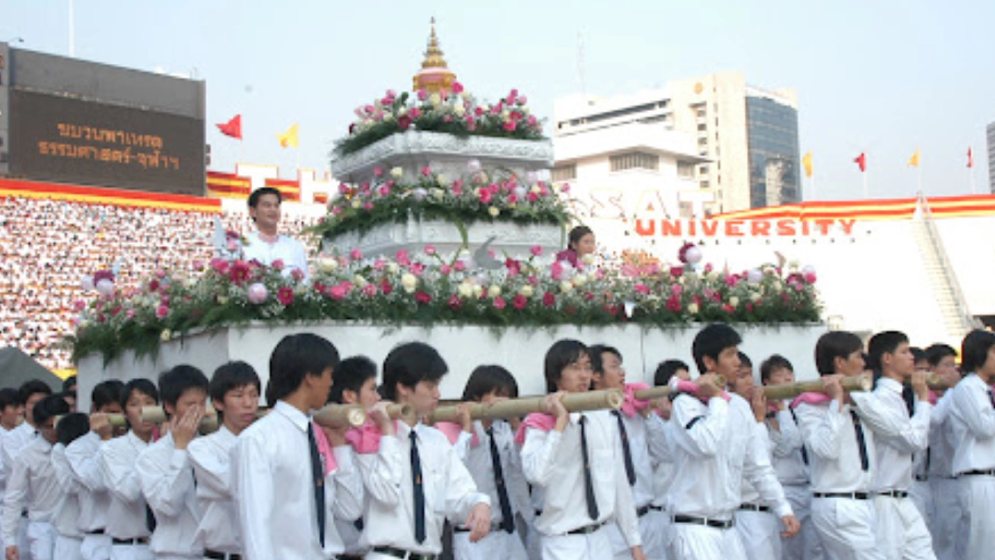 สโมสรนิสิตจุฬาลงกรณ์มหาวิทยาลัย แถลงเหตุผล ยกเลิกการอัญเชิญ "พระเกี้ยว" สโมสรนิสิตจุฬาลงกรณ์มหาวิทยาลัย แถลงเหตุผล ยกเลิกการอัญเชิญ "พระเกี้ยว"