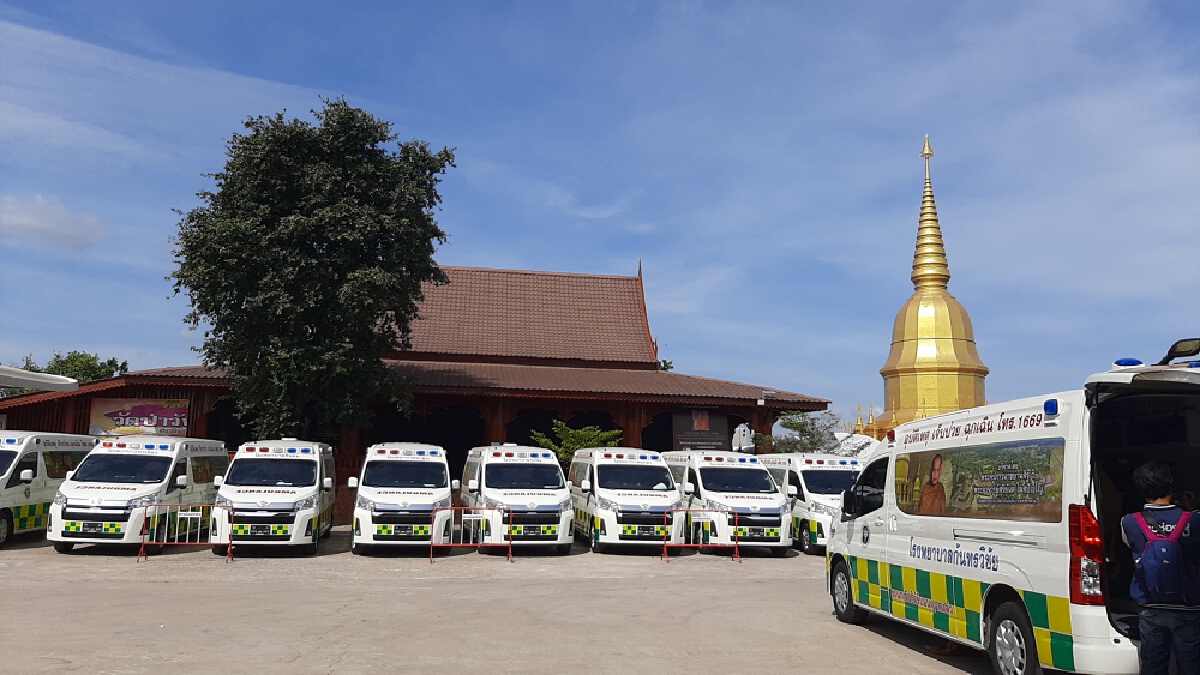 ฮือฮา บุญกุศลยิ่งใหญ่ ทอดกฐินรถฉุกเฉินพยาบาล14คัน 35ล้านบาท