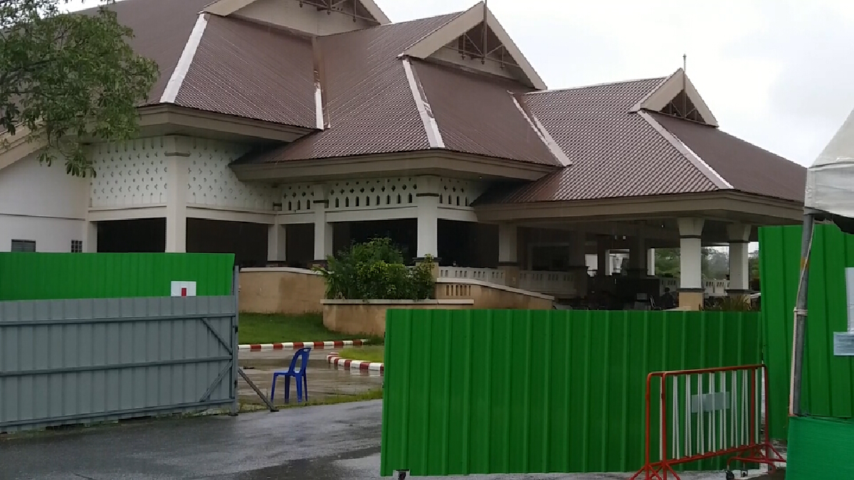 เตรียมพร้อมอพยพ รพ.สนามเมืองคอนเสี่ยงอุทกภัย เตรียมพร้อมอพยพ รพ.สนามเมืองคอนเสี่ยงอุทกภัย