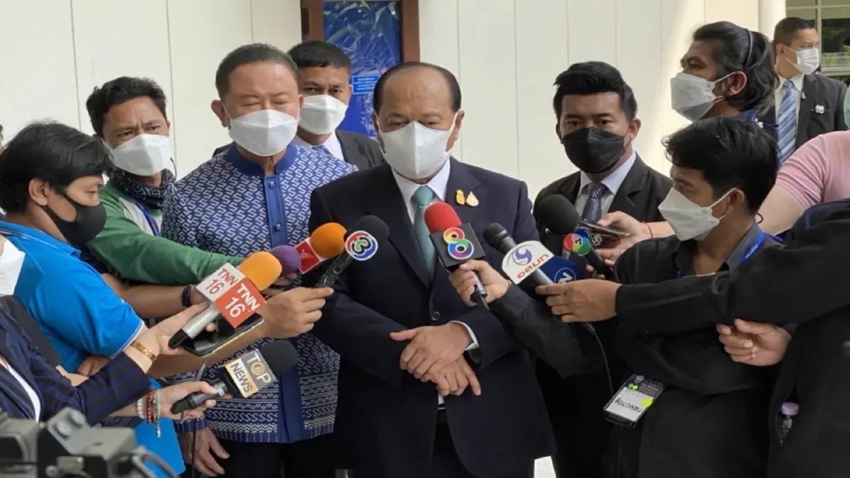 "พล.อ.อนุพงษ์" ปัดตอบตั้งพรรคใหม่ ลั่นไม่รู้จักสักพรรค "พล.อ.อนุพงษ์" ปัดตอบตั้งพรรคใหม่ ลั่นไม่รู้จักสักพรรค