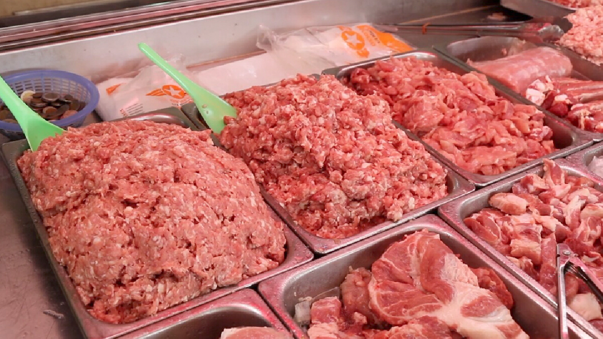 เขียงหมูขอนแก่นเริ่มปรับราคาเนื้อหมูขึ้นตามราคาหมูหน้าฟาร์ม