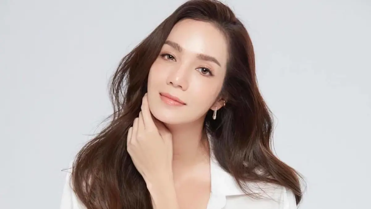 “อ๋อม สกาวใจ” แซะรัฐซื้อไอโฟนแจกฝ่ายบริหาร ซัด!!นั่นมันภาษี ปชช. “อ๋อม สกาวใจ” แซะรัฐซื้อไอโฟนแจกฝ่ายบริหาร ซัด!!นั่นมันภาษี ปชช.