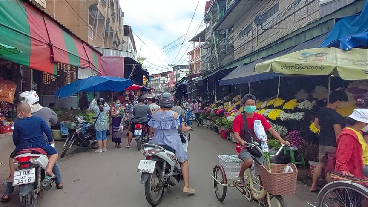 เปิดประเทศวันแรก-ตลาดแม่สอดกลับมาคึกคัก เปิดประเทศวันแรก-ตลาดแม่สอดกลับมาคึกคัก
