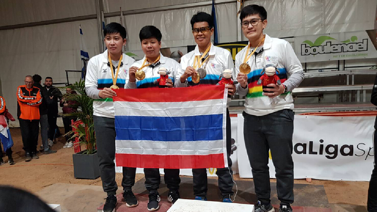 เปตองสาวไทยพลิกเฉือนฝรั่งเศส13-12ผงาดคว้าแชมป์โลกสมัย8 เปตองสาวไทยพลิกเฉือนฝรั่งเศส13-12ผงาดคว้าแชมป์โลกสมัย8