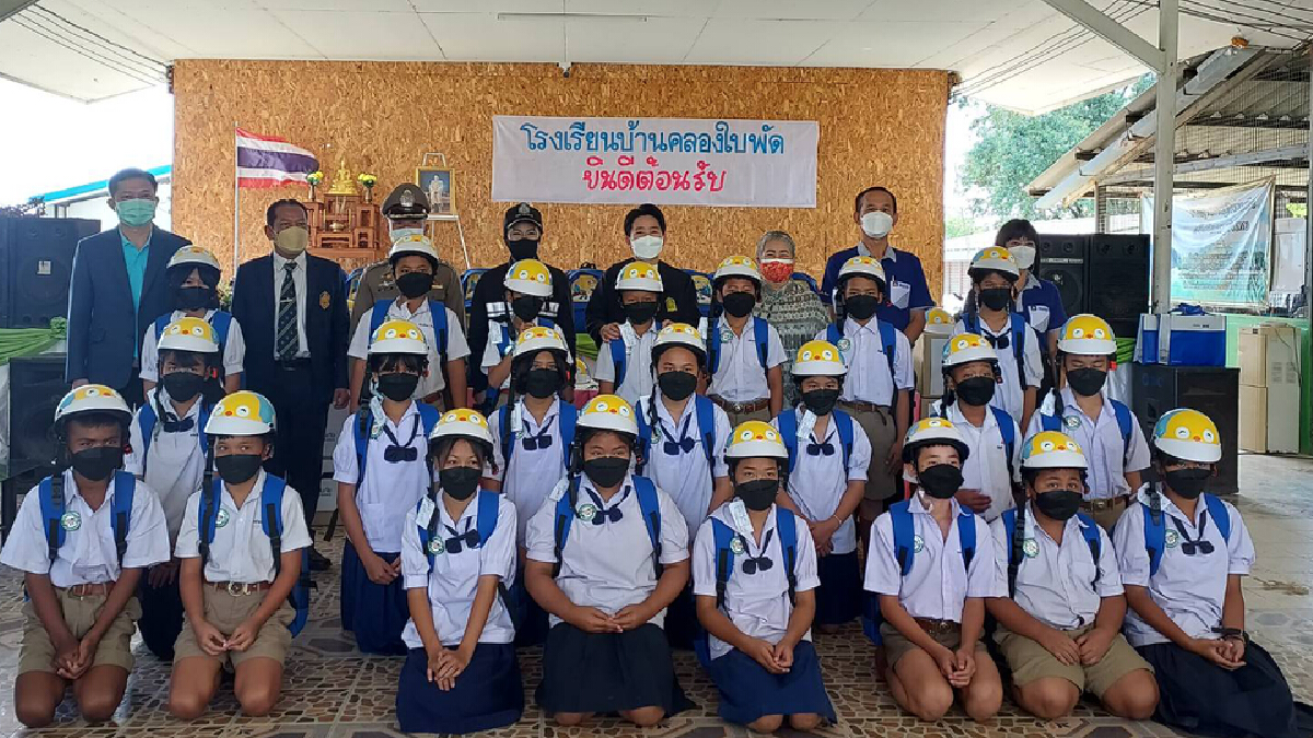 ตร.จับมือ ศธ. เปิดตัวนักเรียนจิตอาสา นำร่องวังน้ำเขียว ตร.จับมือ ศธ. เปิดตัวนักเรียนจิตอาสา นำร่องวังน้ำเขียว