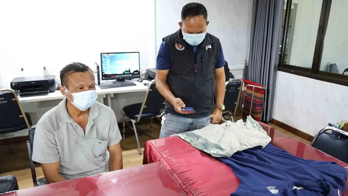 จับหนุ่มโรคจิตเพิ่งพ้นคุกขโมยกกน.หญิงเจาะรูสำเร็จความใคร่