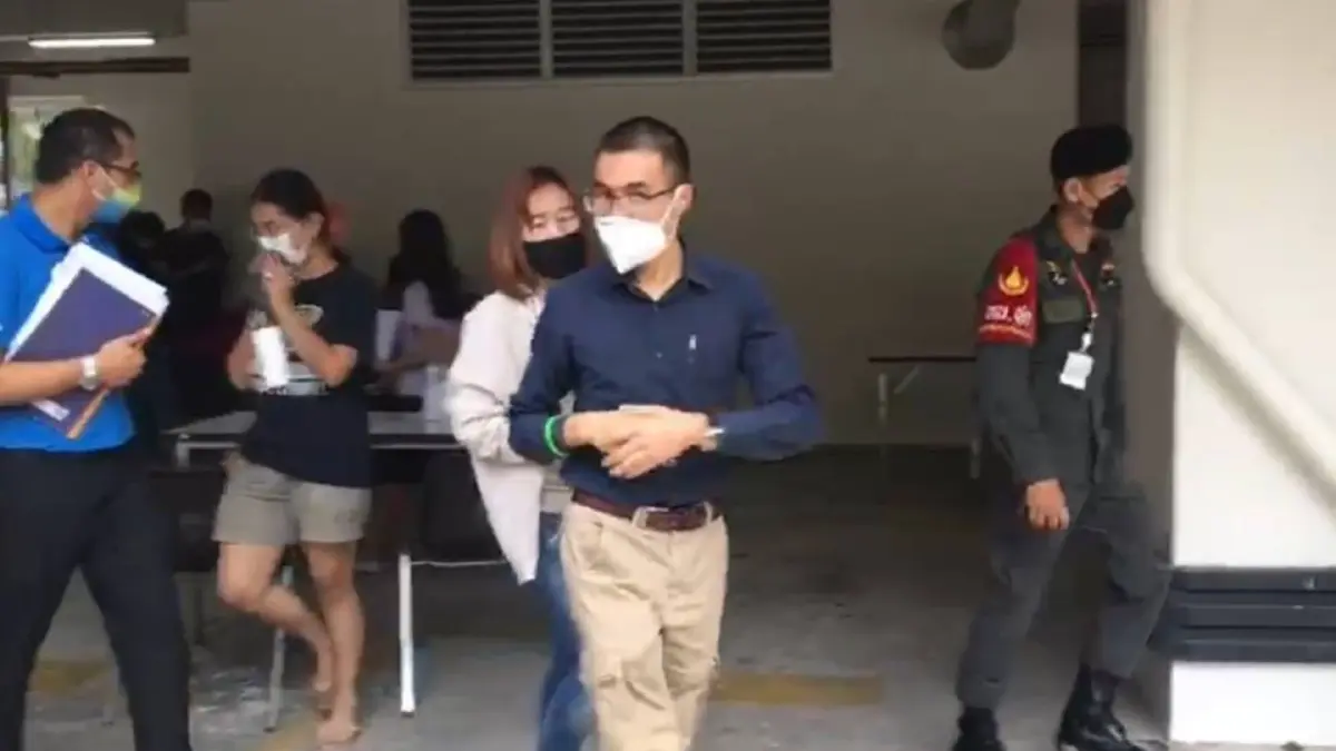 ศาลให้ "โตโต้" อดีตหัวหน้าการ์ดม็อบวีโว่ ประกันตัวคดีโพสต์หมิ่นเบื้องสูง ศาลให้ "โตโต้" อดีตหัวหน้าการ์ดม็อบวีโว่ ประกันตัวคดีโพสต์หมิ่นเบื้องสูง
