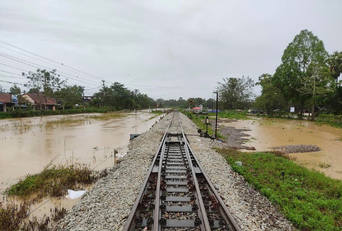 เปิดเดินรถไฟ สายใต้ตามปกติทุกขบวนวันนี้(14 พ.ย.)