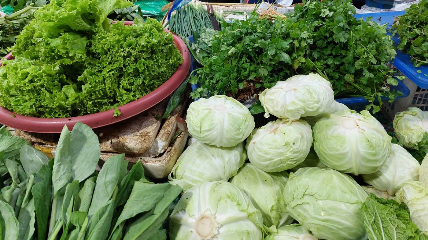 ราคาผักแพงเป็นประวัติการณ์ ลูกค้าบ่นระนาว