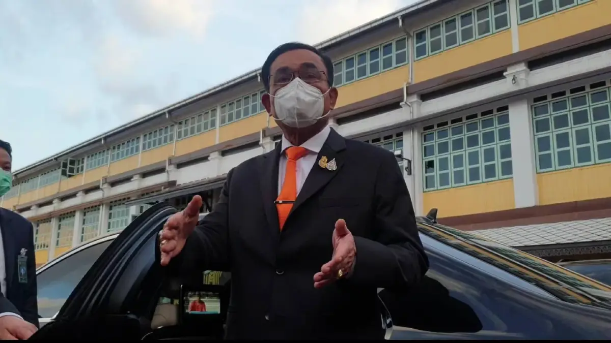 "บิ๊กตู่" ประกาศลั่น กลาง ก.กลาโหม "ไม่ยุบสภา" "บิ๊กตู่" ประกาศลั่น กลาง ก.กลาโหม "ไม่ยุบสภา"