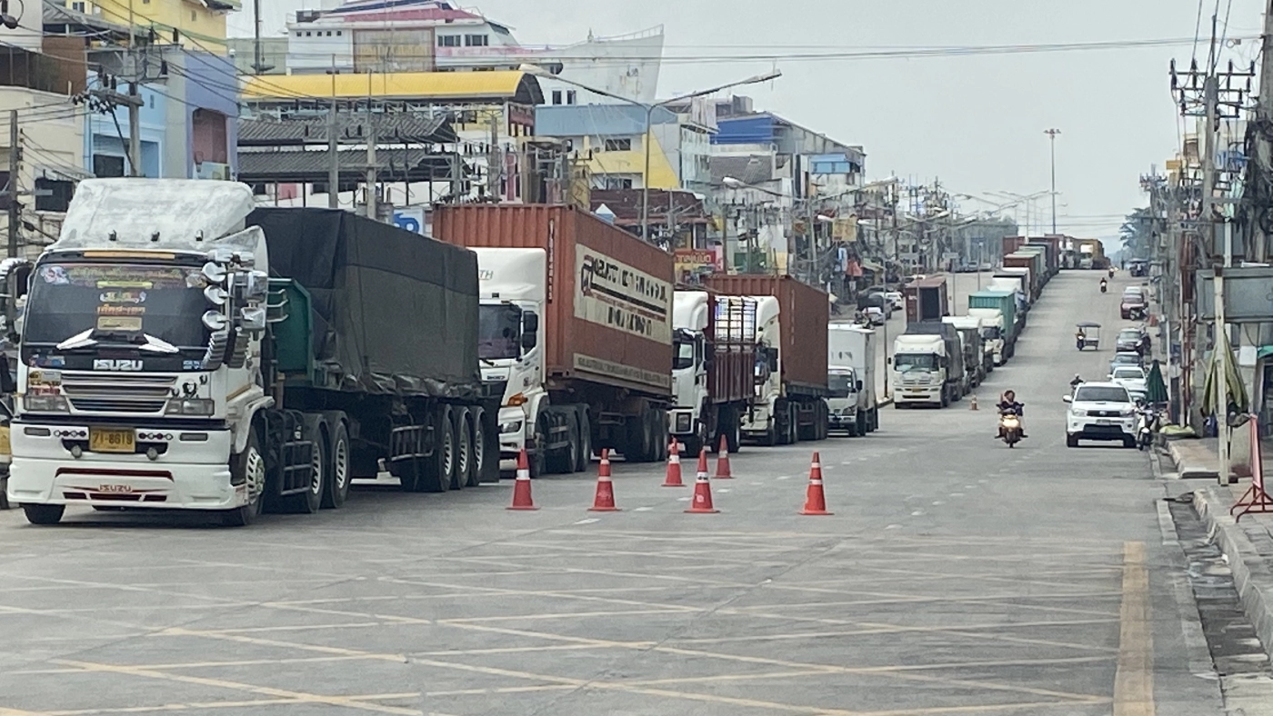 ตรวจเข้มรถบรรทุกไทย-มาเลย์ สกัดลักลอบนำเข้าน้ำมันดีเซล