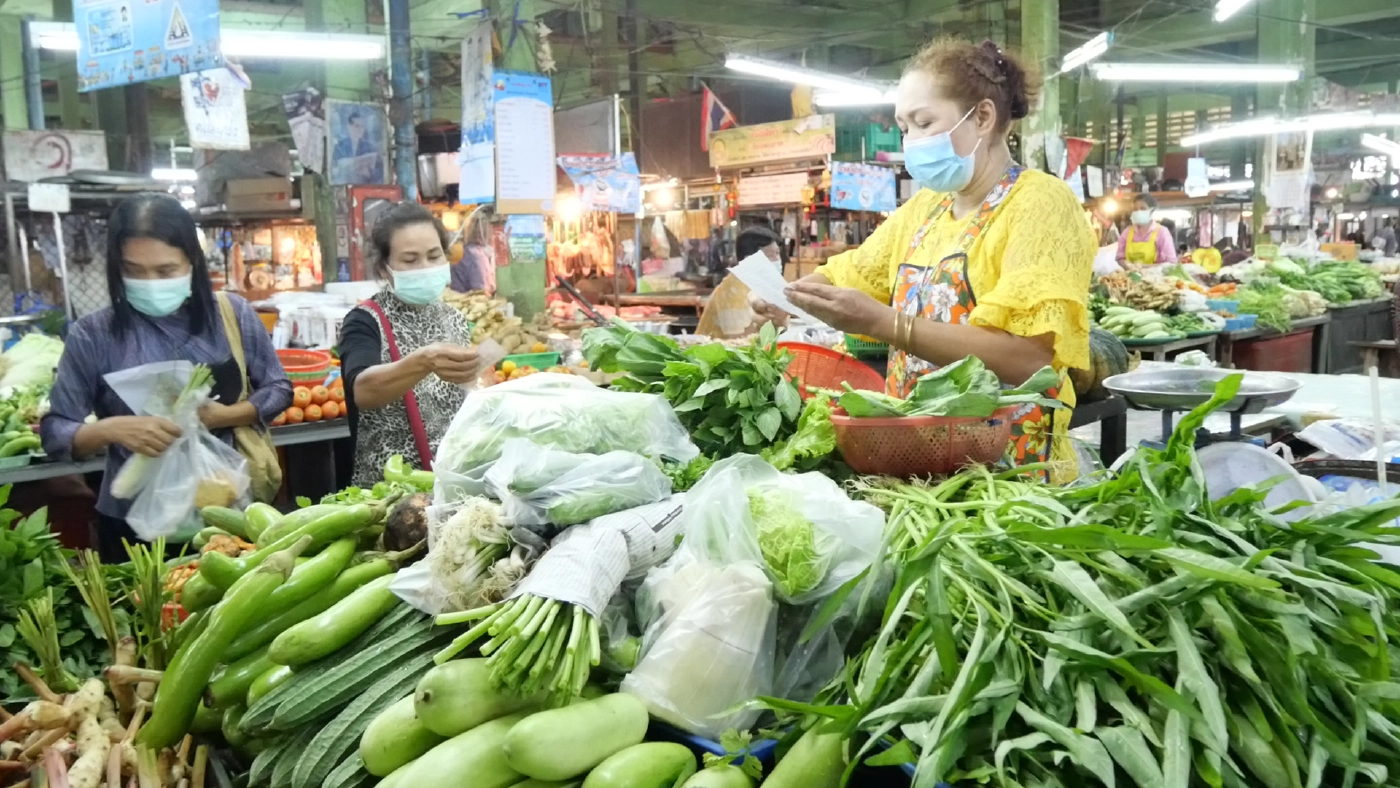 ผักชีปรับราคาลง ขณะที่ผักชนิดอื่นยังมีราคาสูง