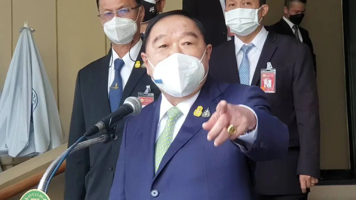 "ประวิตร" โดดป้องลูกพรรค จัดปาร์ตี้วันเกิด ย้อนถาม ใส่แมสกินข้าว ?