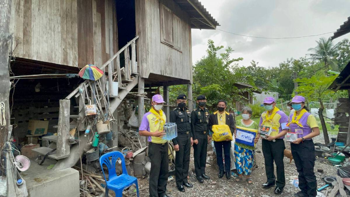 มอบผ้าห่มคลายหนาวให้กลุ่มผู้สูงอายุลำปาง มอบผ้าห่มคลายหนาวให้กลุ่มผู้สูงอายุลำปาง