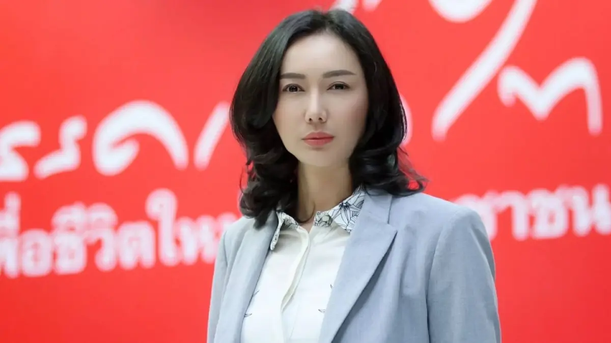 “อรุณี” ฝากถึง “ประยุทธ์” เป็นนายกฯไม่ต้องสวมบทตลกคาเฟ่ “อรุณี” ฝากถึง “ประยุทธ์” เป็นนายกฯไม่ต้องสวมบทตลกคาเฟ่