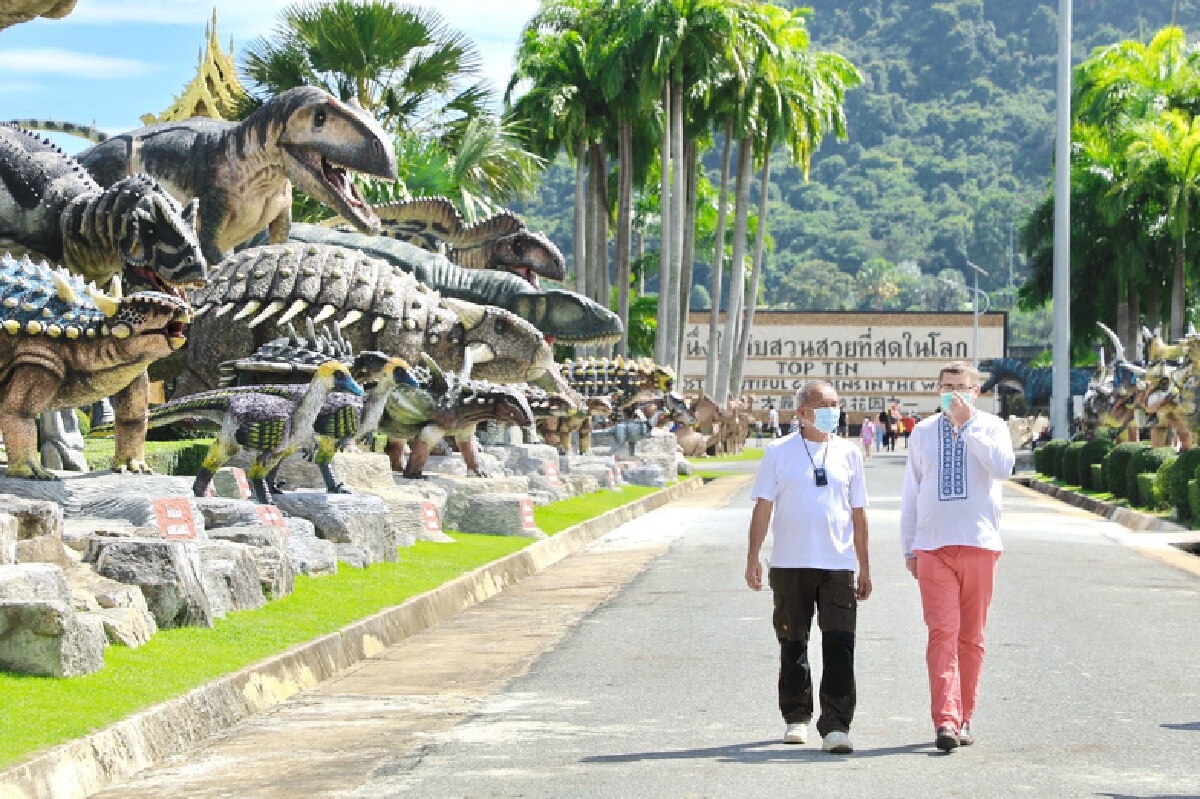 “สวนรุกขชาติ” สวนนงนุชพัทยา โครงการปลูกป่าเพื่อการอนุรักษ์พันธุ์ไม้ บริเวณที่ราบเชิงเขาบันไดกฤษ “สวนรุกขชาติ” สวนนงนุชพัทยา โครงการปลูกป่าเพื่อการอนุรักษ์พันธุ์ไม้ บริเวณที่ราบเชิงเขาบันไดกฤษ