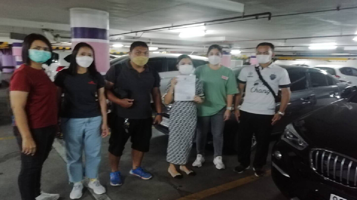 รวบพนักงานธนาคารดัง ยักยอกเงินลูกค้าร่วม 20 ล้าน รวบพนักงานธนาคารดัง ยักยอกเงินลูกค้าร่วม 20 ล้าน