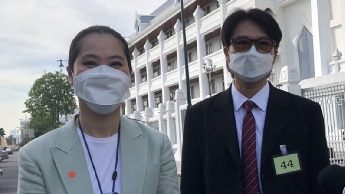 ธนิกานต์ แจงศาลฎีกานัดแรก กรณีเสียบบัตรแทนกัน พรุ่งนี้คิว "ฉลอง-ภูมิศิษฏ์" ธนิกานต์ แจงศาลฎีกานัดแรก กรณีเสียบบัตรแทนกัน พรุ่งนี้คิว "ฉลอง-ภูมิศิษฏ์"