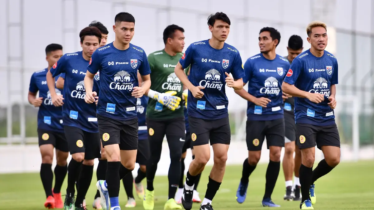 ช้างศึกซ้อมครั้งแรก "ธีรศิลป์" ขอทำเต็มที่เพื่อช่วยทวงเจ้าอาเซียน ช้างศึกซ้อมครั้งแรก "ธีรศิลป์" ขอทำเต็มที่เพื่อช่วยทวงเจ้าอาเซียน