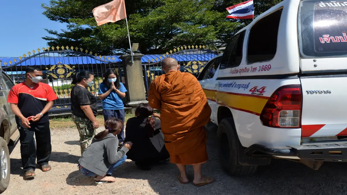 เฮลิคอปเตอร์กองพล 9 นำร่าง จนท.พิทักษ์ป่า ออกจากหุบเขาได้แล้ว