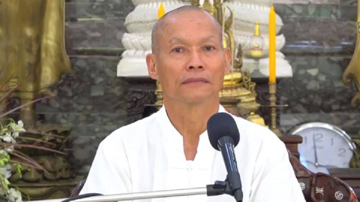 "อดีตพุทธะอิสระ" โพสต์ชวนคนไทย แจ้งจับ ”รุ้ง-เครือข่าย” ข้อหากบฎ "อดีตพุทธะอิสระ" โพสต์ชวนคนไทย แจ้งจับ ”รุ้ง-เครือข่าย” ข้อหากบฎ
