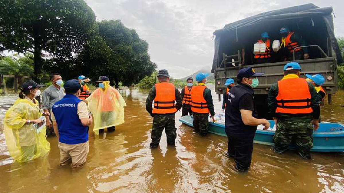 จังหวัดชุมพร เปิดการจราจรแล้วหลังน้ำลด
