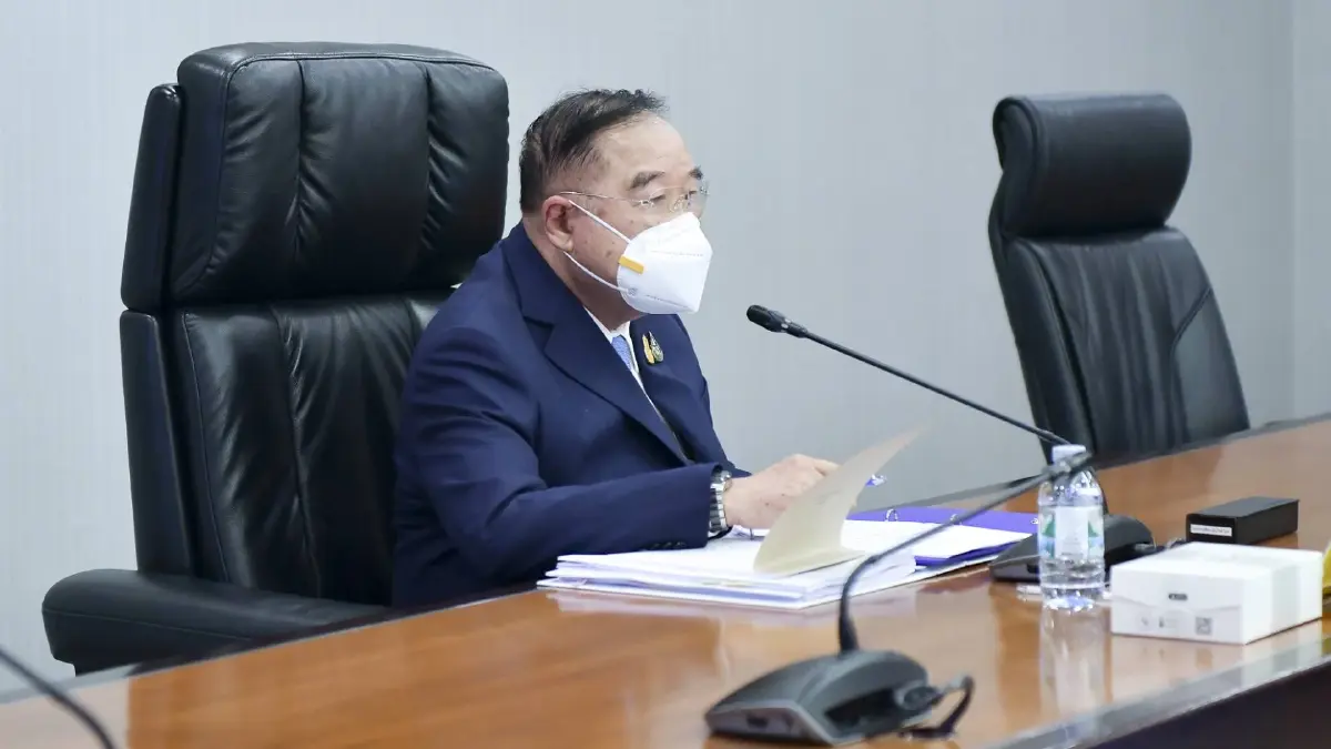 "บิ๊กโจ๊ก" โผล่ร่วมประชุมประมงผิดกฏหมาย กับ "บิ๊กป้อม" "บิ๊กโจ๊ก" โผล่ร่วมประชุมประมงผิดกฏหมาย กับ "บิ๊กป้อม"
