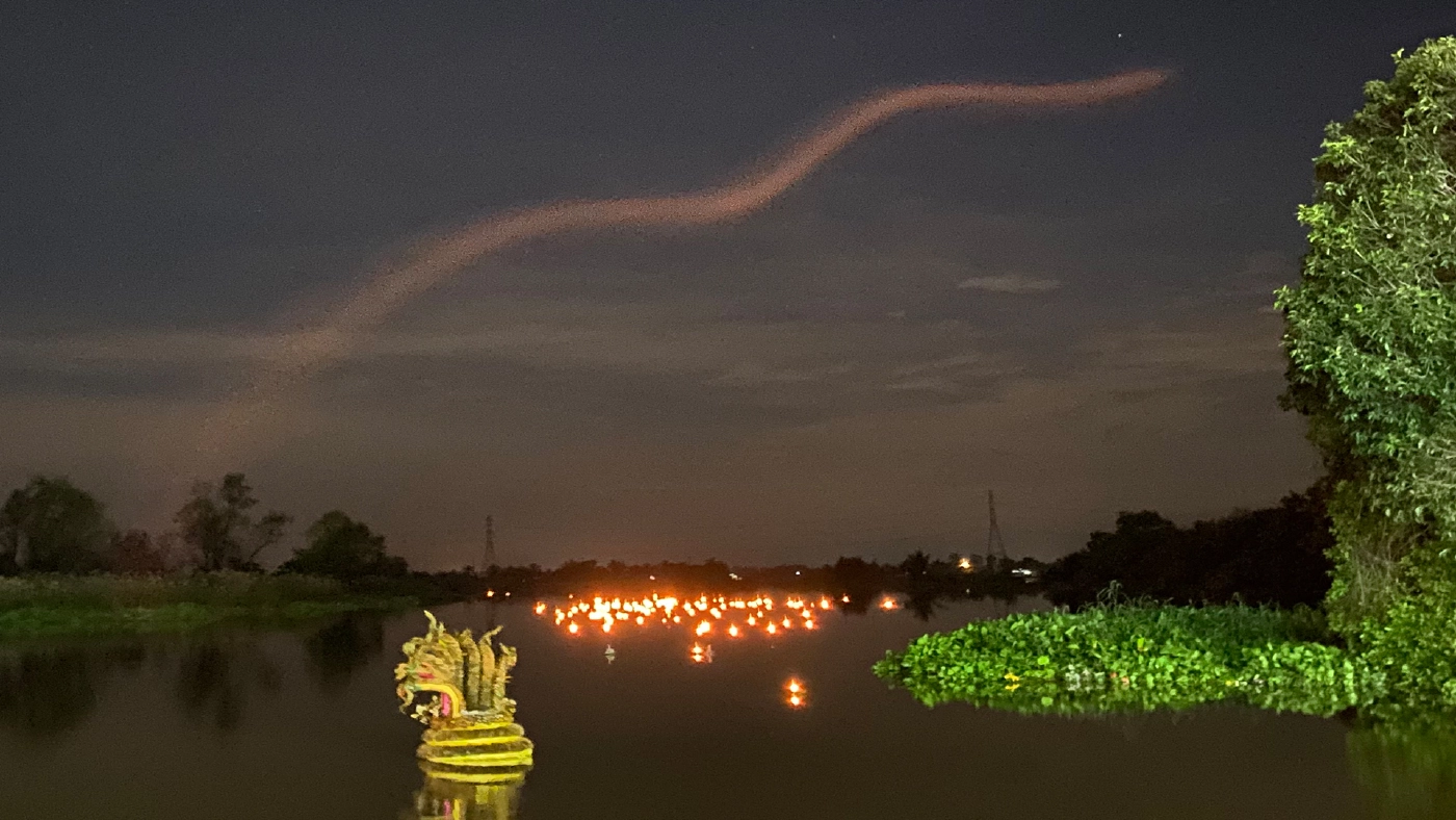 เที่ยวงานลอยกระทง สีสันแห่งสายน้ำ ลอยกระทงกะลาสาย