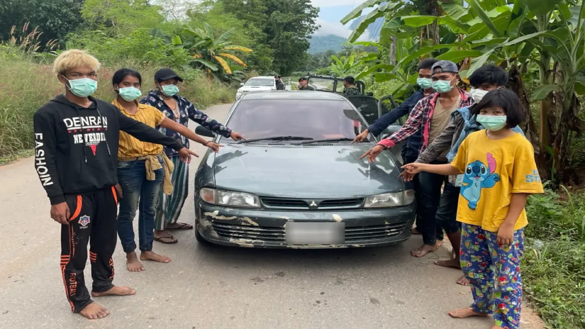 รวบ 7 พม่าซุกเก๋ง คนขับหนีไปได้ สารภาพจ่ายค่าหัวคนละ 1.5 หมื่น รวบ 7 พม่าซุกเก๋ง คนขับหนีไปได้ สารภาพจ่ายค่าหัวคนละ 1.5 หมื่น