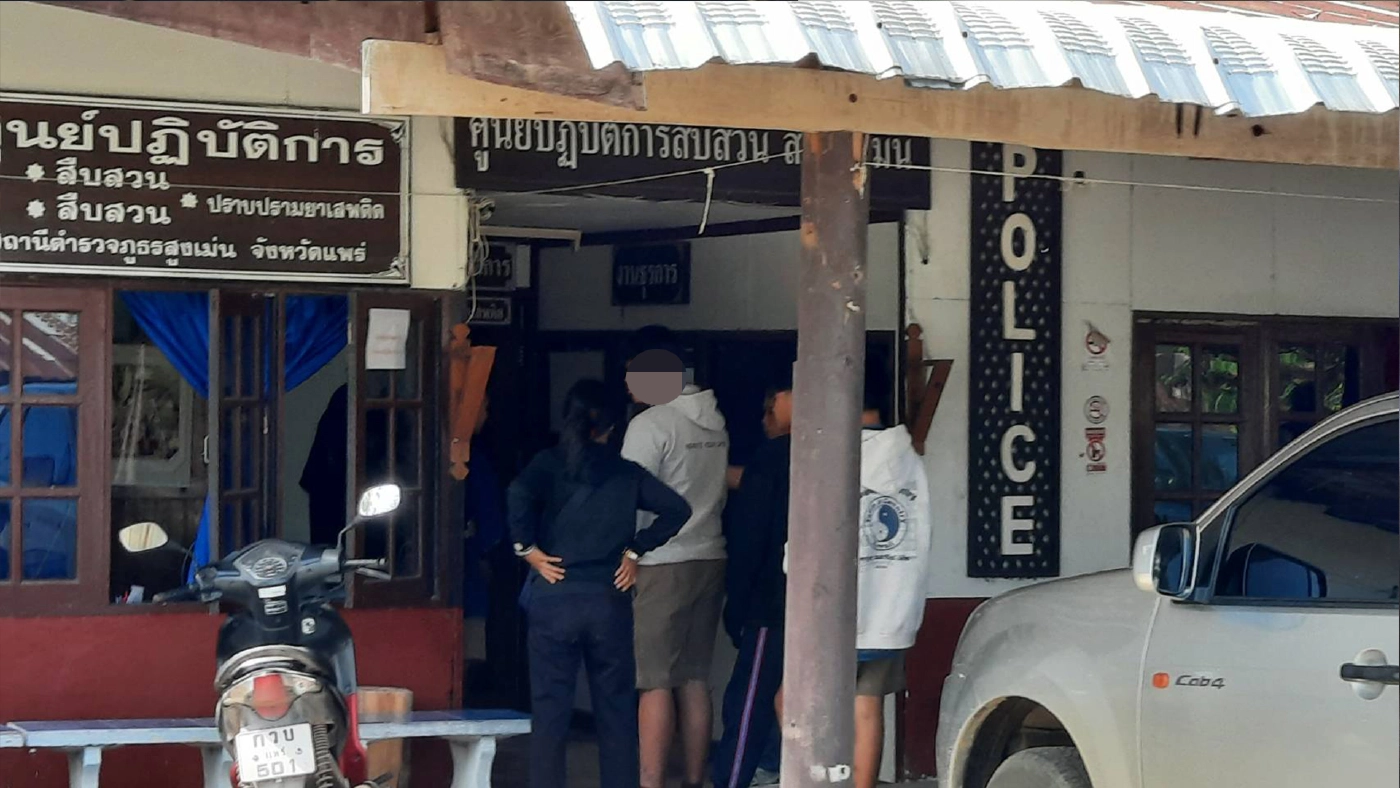 วัยรุ่นรุมยำเด็กหญิงวัย14ปี-แห่มอบตัวตำรวจ