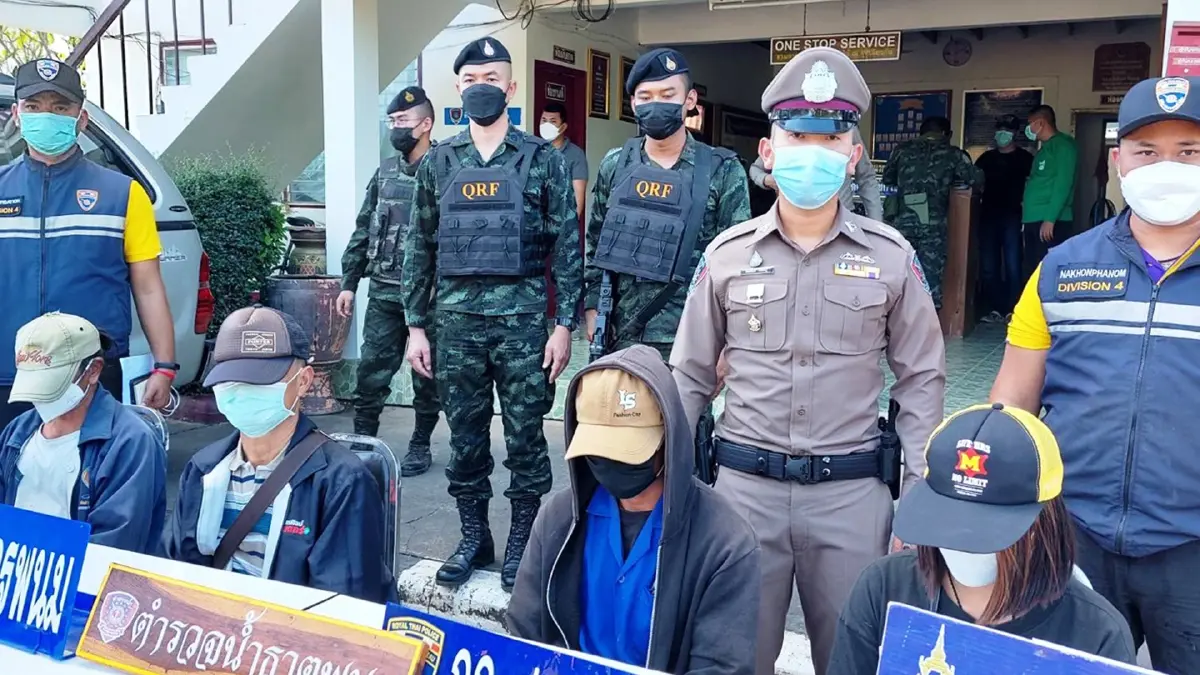 ตำรวจน้ำนครพนม รวบนายหน้าขบวนการลักลอบขนแรงงานเถื่อน ตำรวจน้ำนครพนม รวบนายหน้าขบวนการลักลอบขนแรงงานเถื่อน