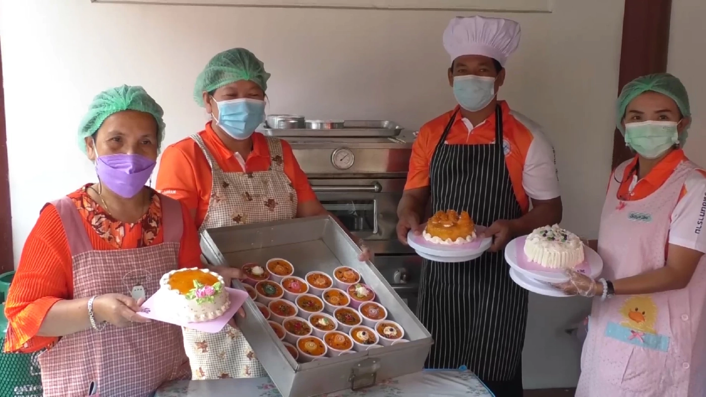 ชาวสวนพลิกวิกฤติ ‘ส้มโอ-มะพร้าว‘ ราคาร่วง ชาวสวนพลิกวิกฤติ ‘ส้มโอ-มะพร้าว‘ ราคาร่วง