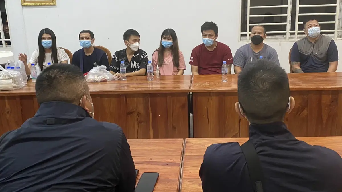 สตช.ประสานกัมพูชา ทลายแก๊งคอลเซ็นเตอร์ 2 จุด สร้างความเสียหายกว่าร้อยล้าน สตช.ประสานกัมพูชา ทลายแก๊งคอลเซ็นเตอร์ 2 จุด สร้างความเสียหายกว่าร้อยล้าน
