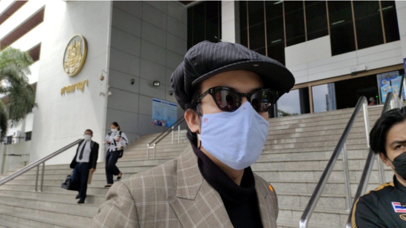 "แอมมี่" เฮ ศาลอาญาอนุญาตให้ออกนอกบ้านในช่วงวันปีใหม่ แต่ยังต้องใส่ EM