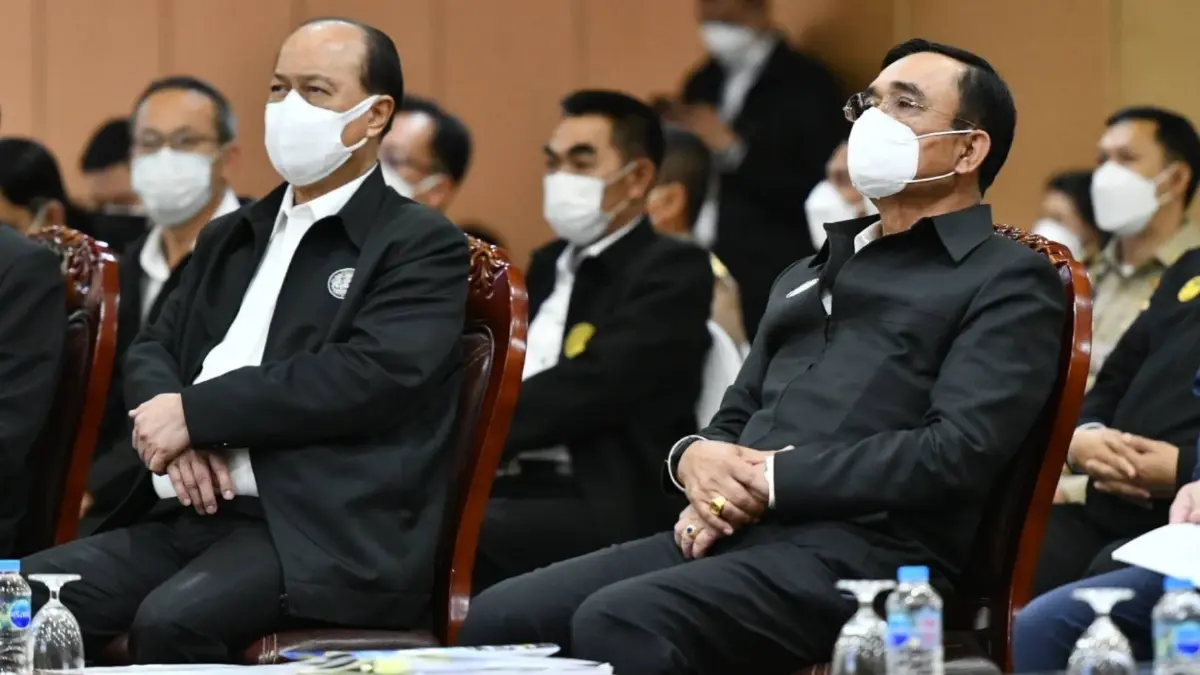 โซเชียลแซวหนัก "บิ๊กตู่" แนะชาวบ้านเลี้ยงไก่สองตัว อย่าเพิ่งรีบฆ่า