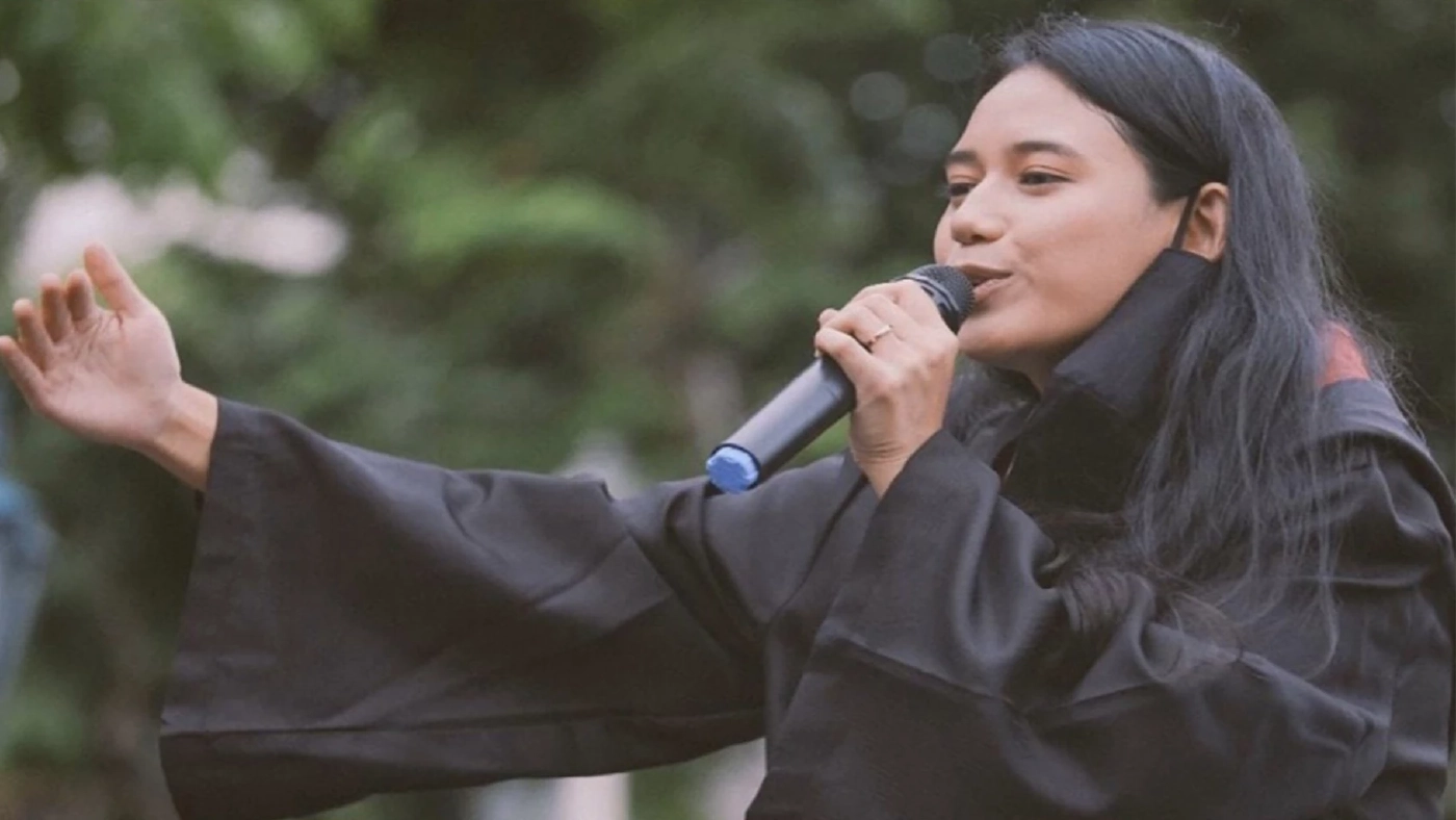 เปิดประวัติ "มายด์ ภัสราวลี" จากเด็กวิศวะสู่แกนนำม็อบ