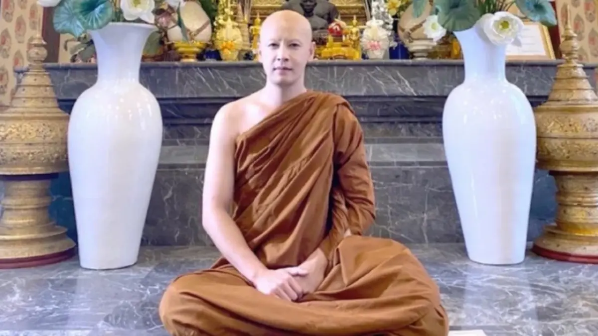 “ออย ธนา” บวชเงียบ โพสต์อโหสิกับเรื่องที่ผ่านไป “ออย ธนา” บวชเงียบ โพสต์อโหสิกับเรื่องที่ผ่านไป